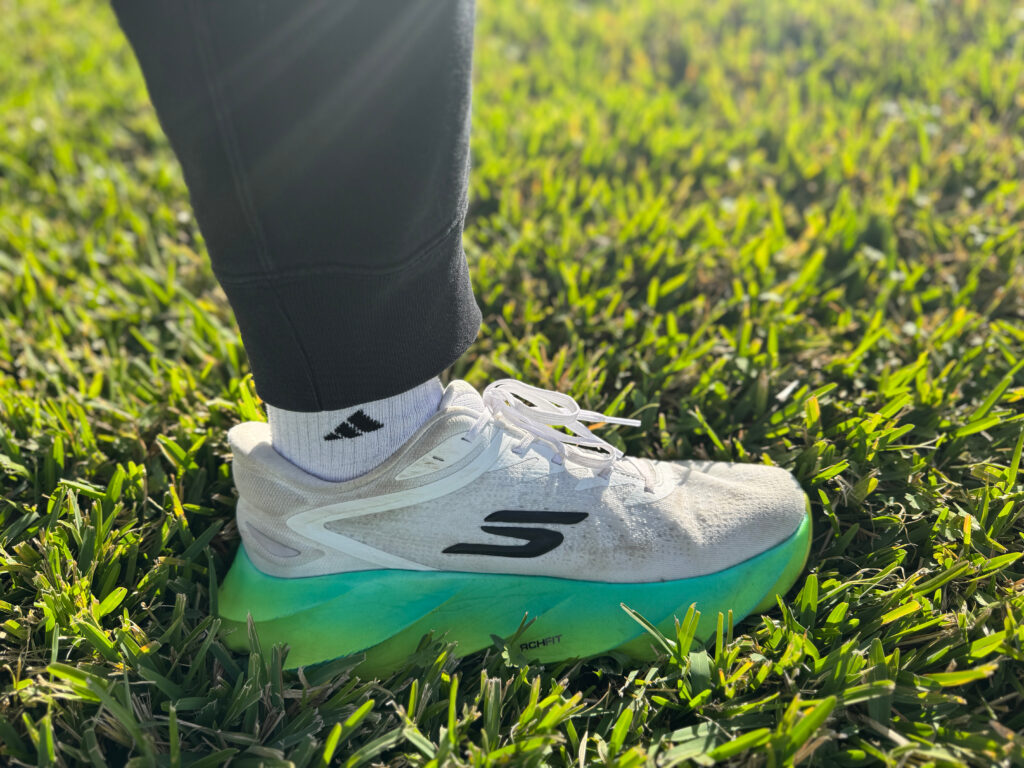 Skechers Aero Burst on foot