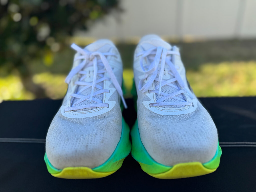 Skechers aero burst front of shoe