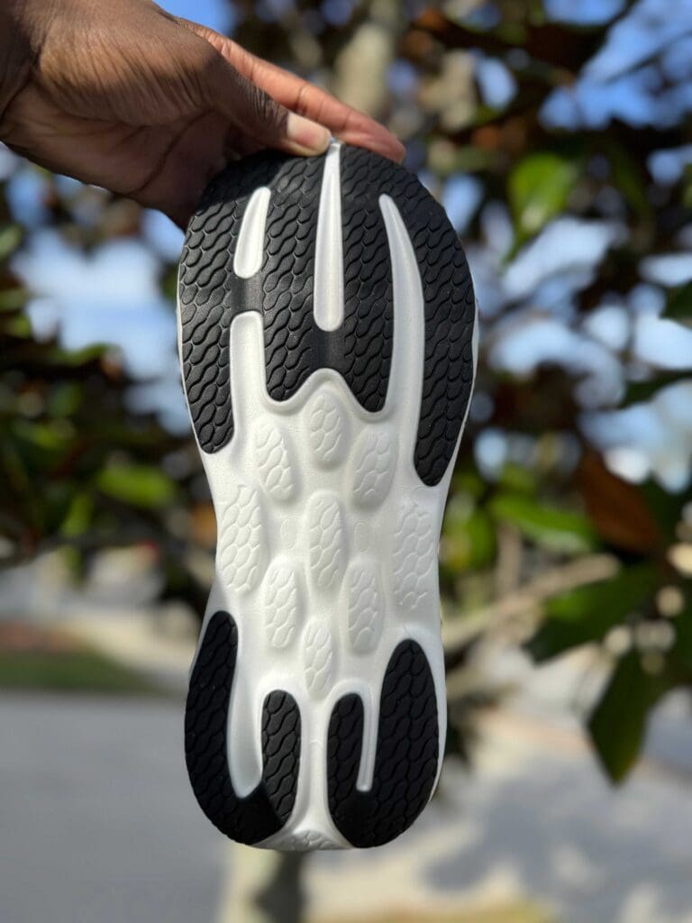 new balance 1080 outsole, and a look at the bottom of the shoe